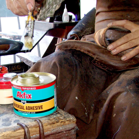 картинка Контактный клей Akfix 202 от магазина Огнекор